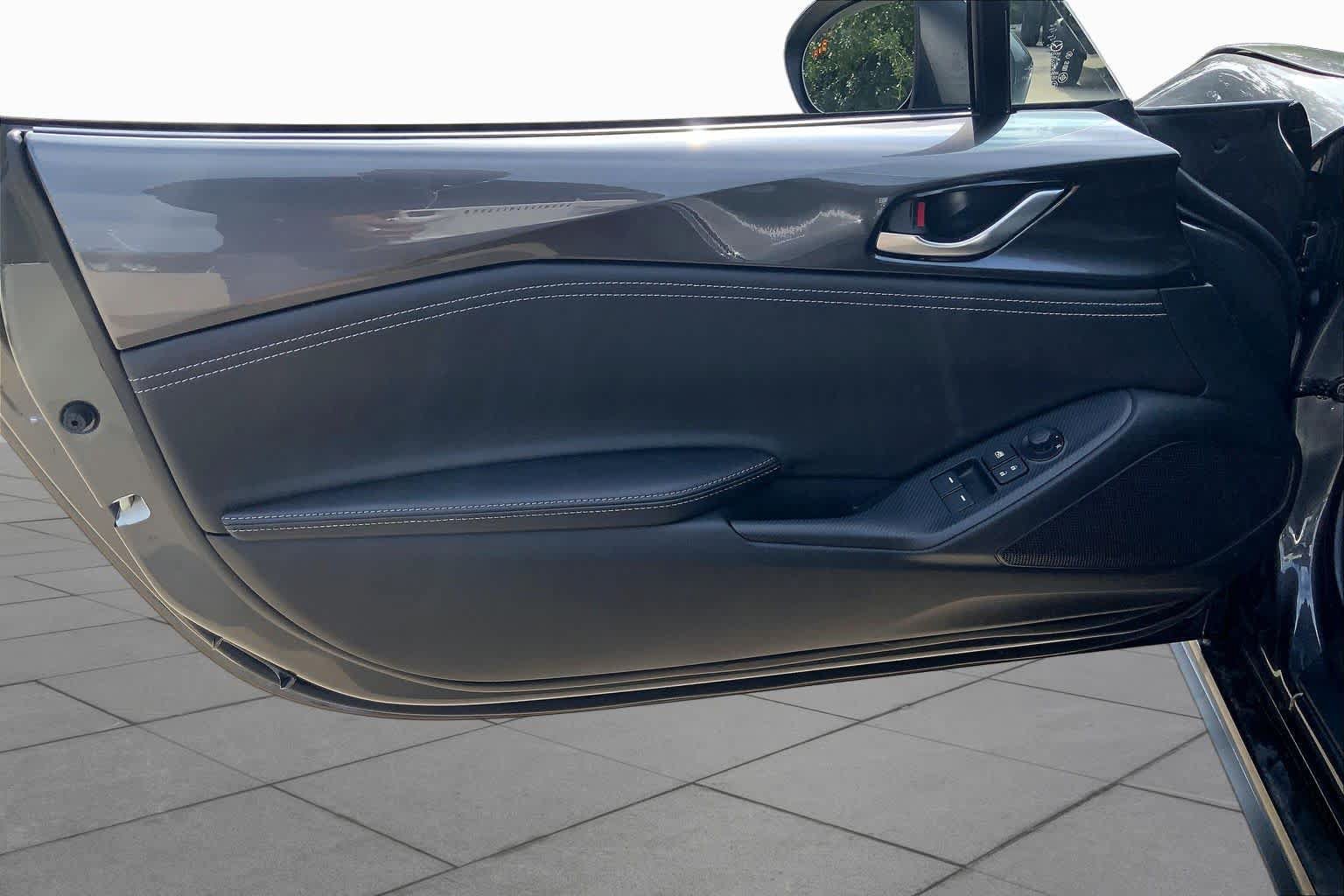 New 2026 MAZDA MX-5 Miata RF Grand Touring RWD image 10