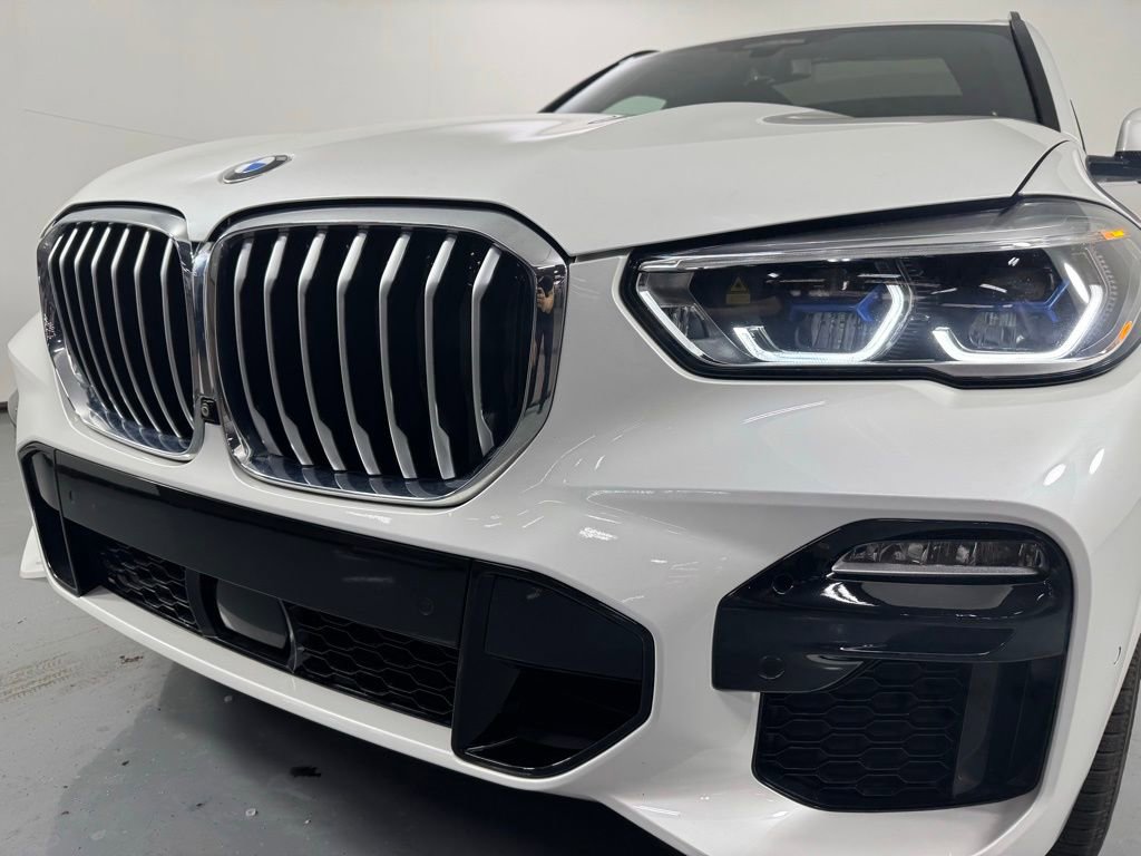 Used 2019 BMW X5 xDrive50i w/ M Sport Package AWD/4WD image 3