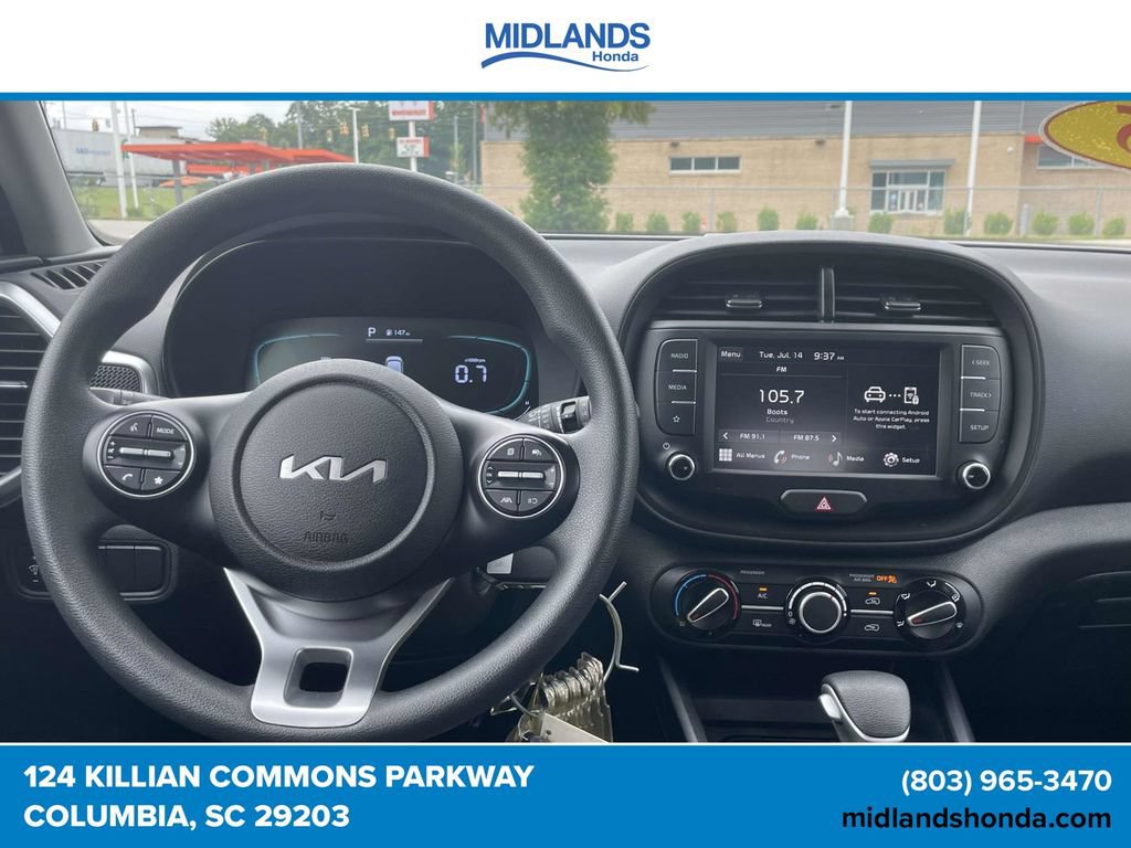 Used 2025 Kia Soul LX w/ LX Technology Package FWD image 10