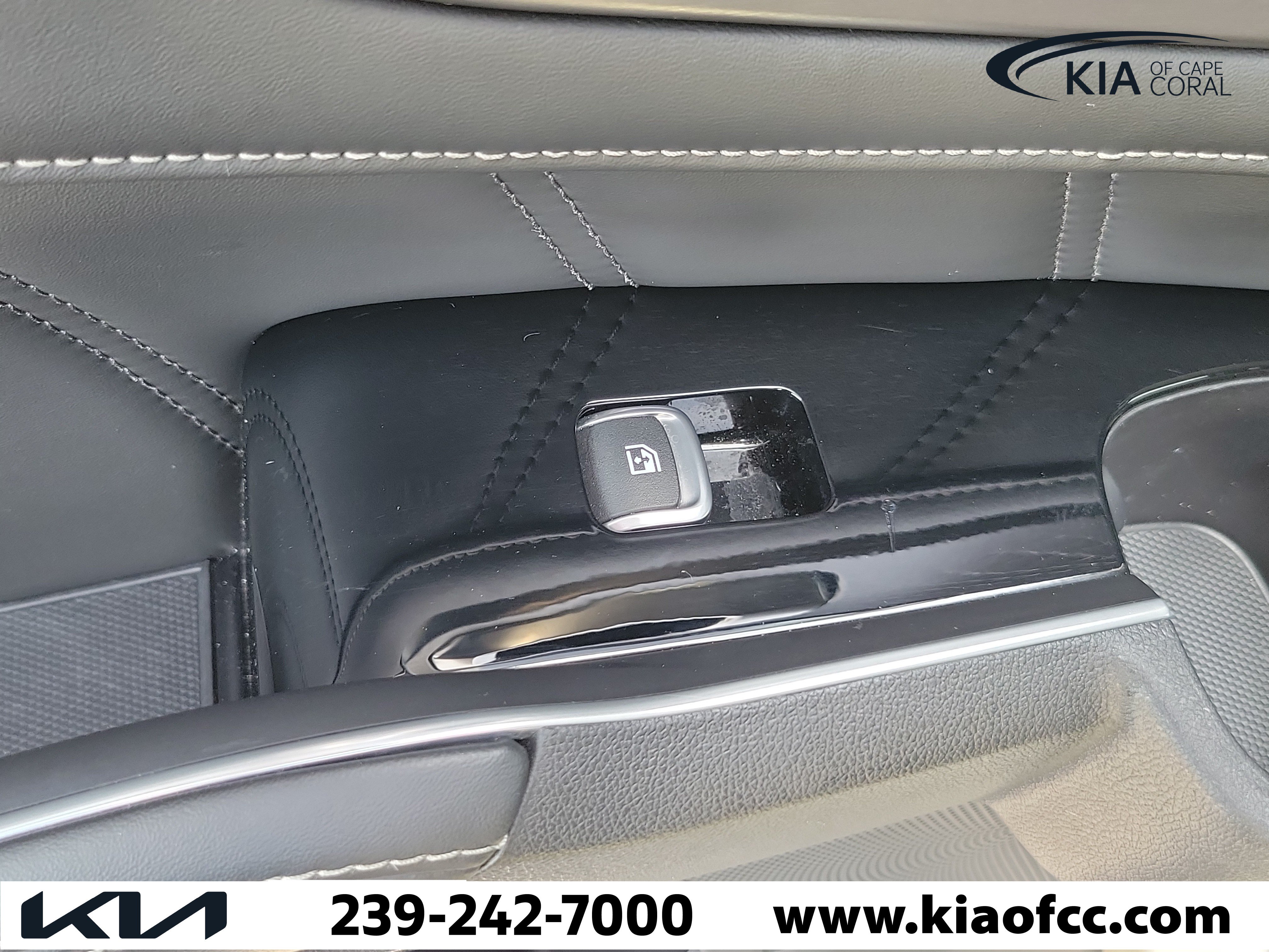 Used 2021 Kia Sorento SX AWD/4WD image 15