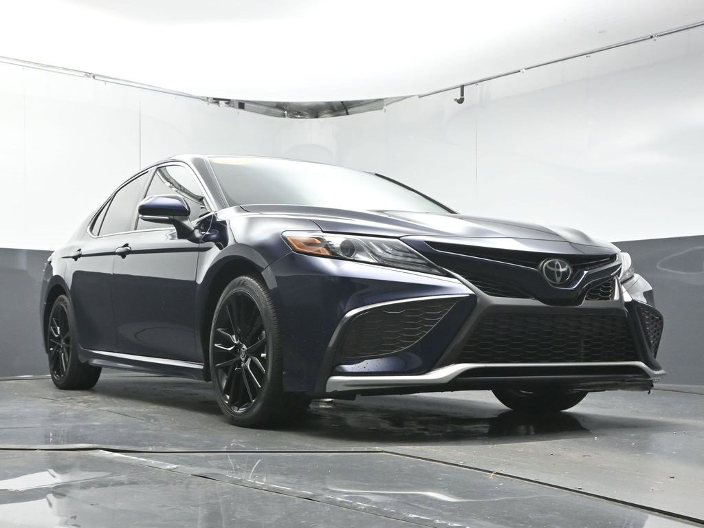 Used 2021 Toyota Camry XSE image 35