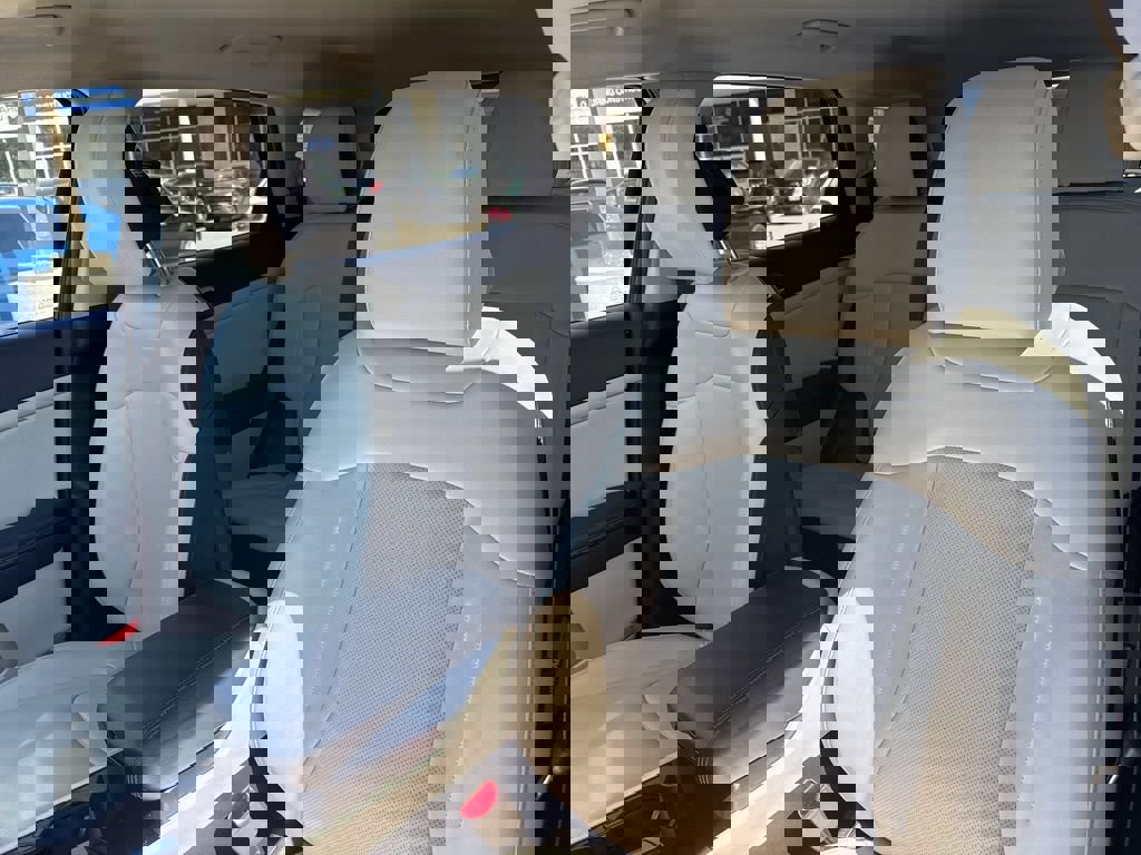 Used 2023 Kia Sportage EX image 21