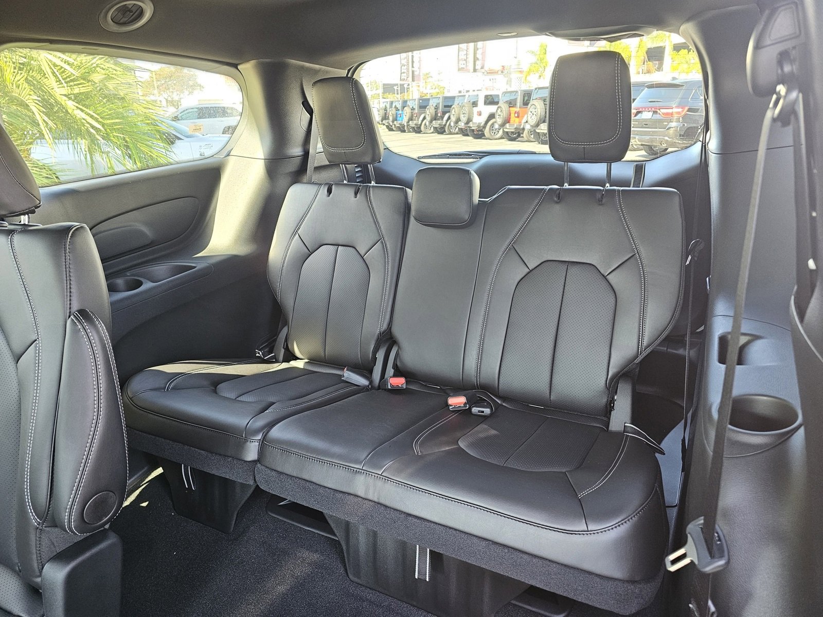 New 2026 Chrysler Voyager LX image 25