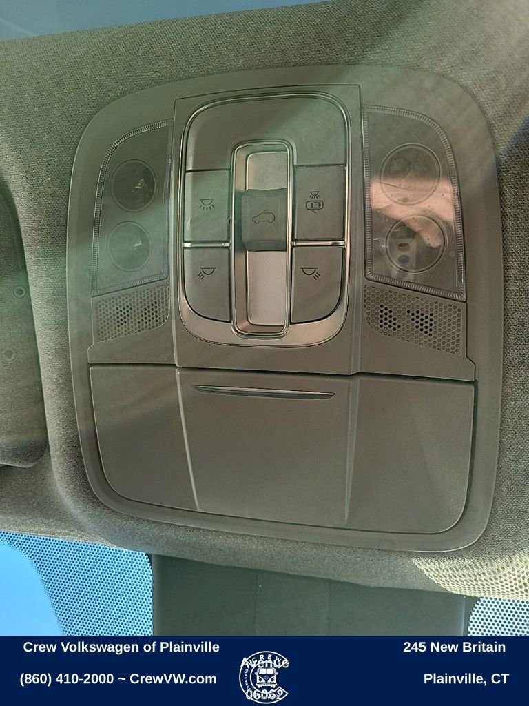 Used 2020 Hyundai Santa Fe Limited w/ Cargo Package image 12