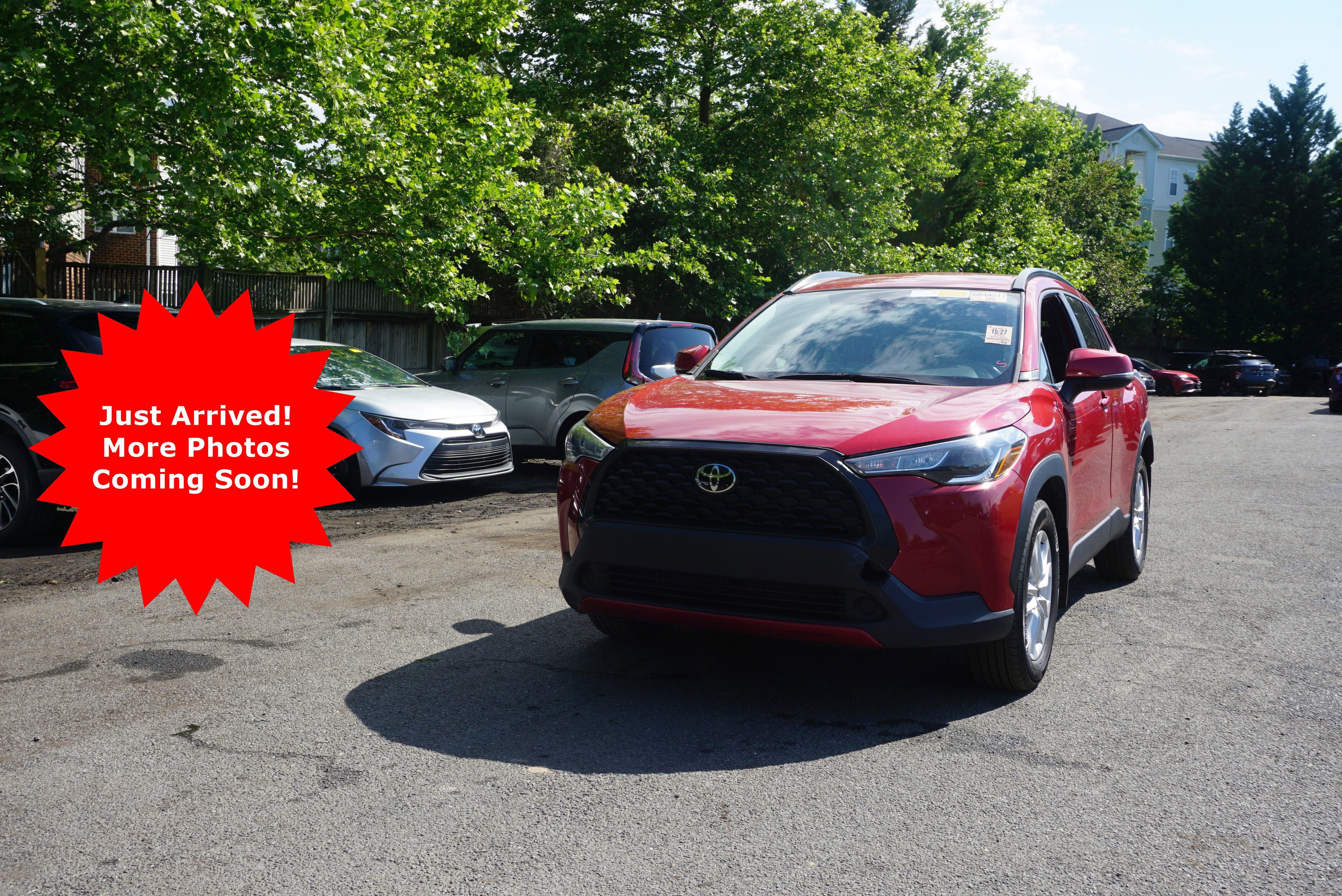 Used 2022 Toyota Corolla Cross LE AWD/4WD image 1
