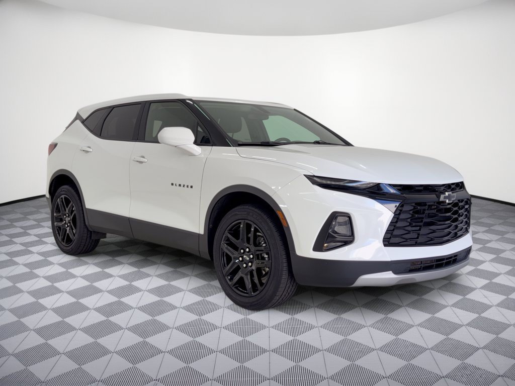 Used 2021 Chevrolet Blazer LT w/ LPO, Black Accent Package FWD image 7
