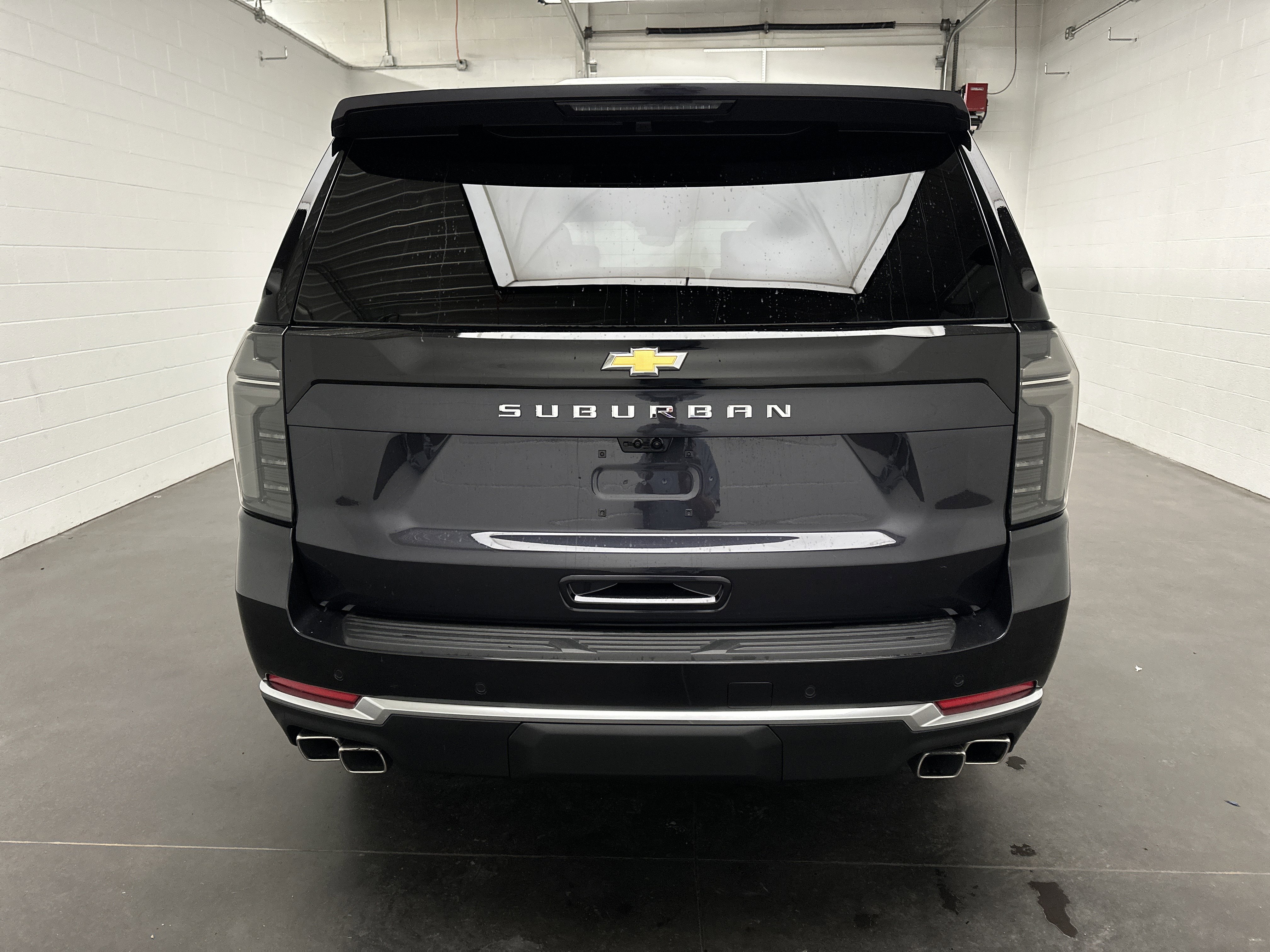 New 2026 Chevrolet Suburban High Country image 9