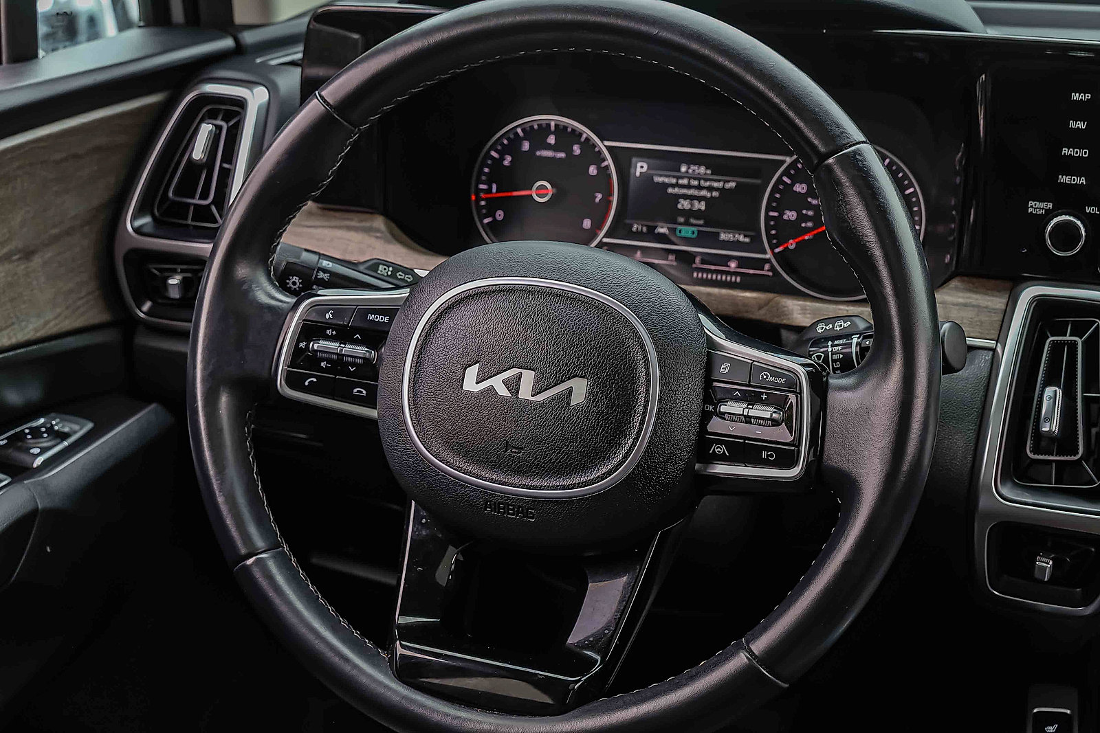 Certified 2023 Kia Sorento S w/ Panoramic Sunroof Package AWD/4WD image 13