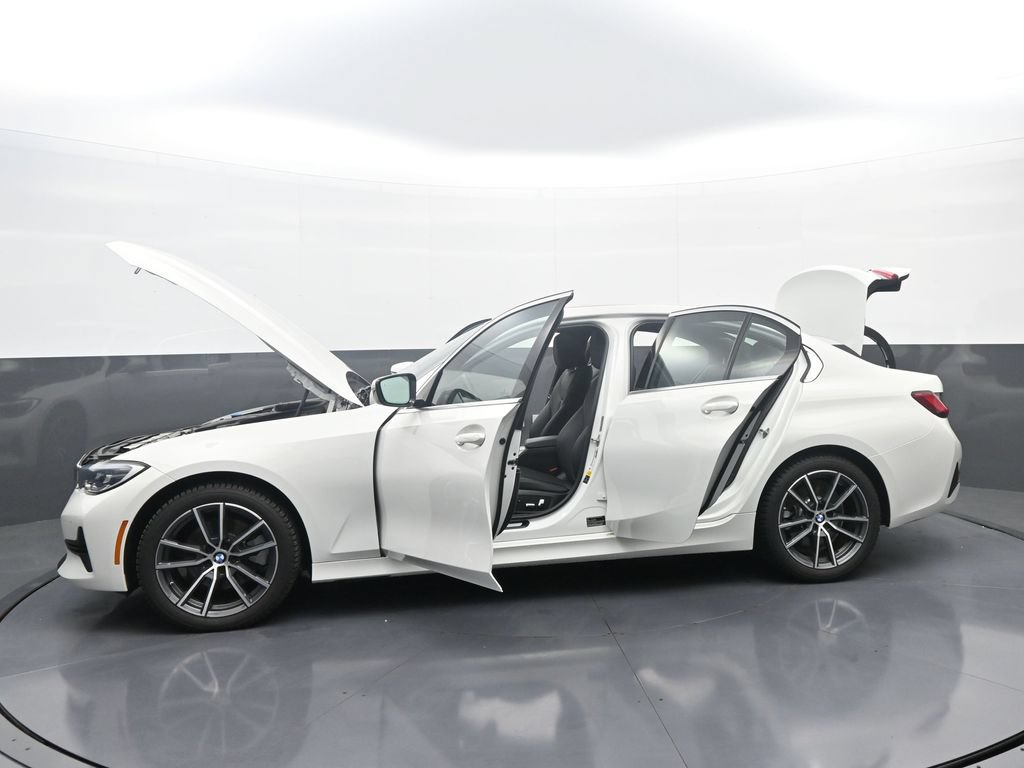 Used 2021 BMW 330i xDrive Sedan w/ Driving Assistance Package AWD/4WD image 40