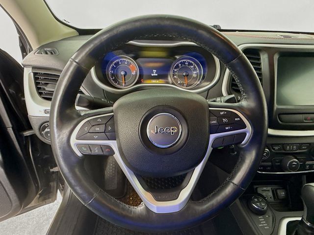 Used 2016 Jeep Cherokee Trailhawk w/ Cold Weather Group image 11