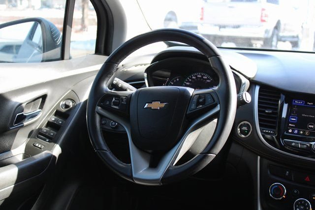 Used 2022 Chevrolet Trax LT w/ LT Convenience Package FWD image 20