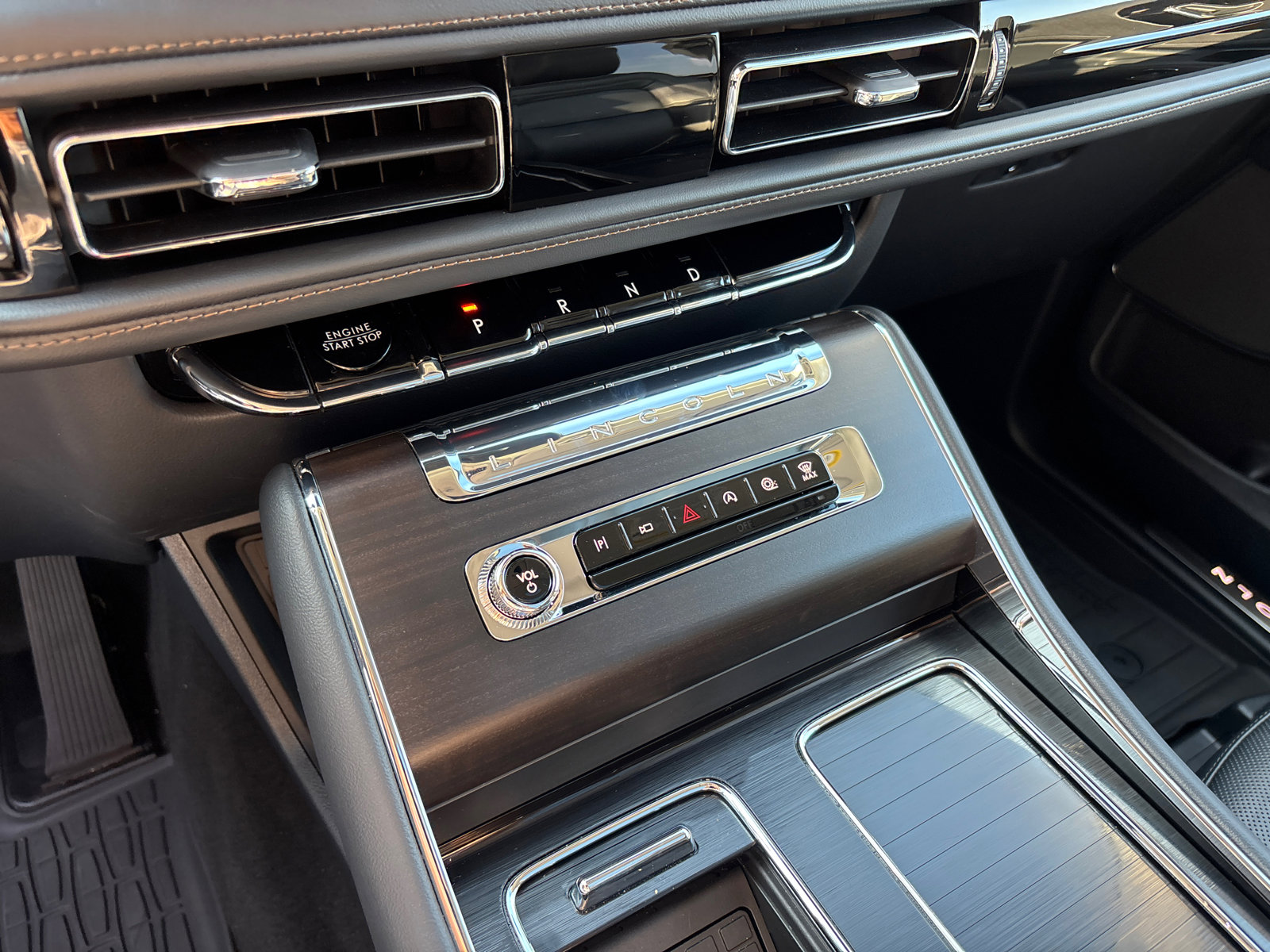 New 2025 Lincoln Aviator Reserve w/ Illumination Package image 24