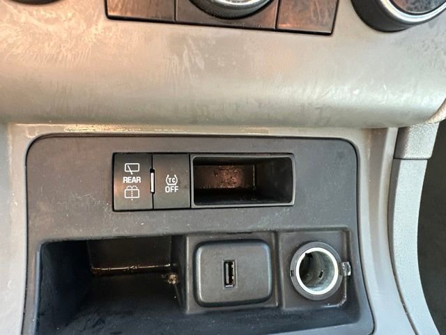Used 2015 Chevrolet Traverse LS FWD image 12