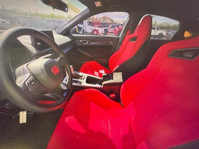 Used 2025 Honda Civic Type R image 6