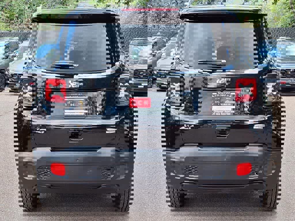 Used 2018 Jeep Renegade Latitude image 5