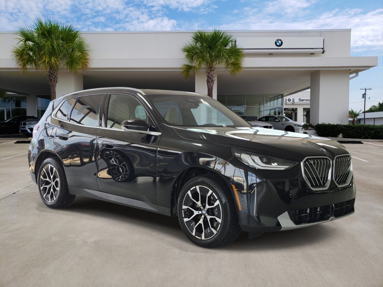 Certified 2025 BMW X3 xDrive30i w/ Premium Package AWD/4WD image 3