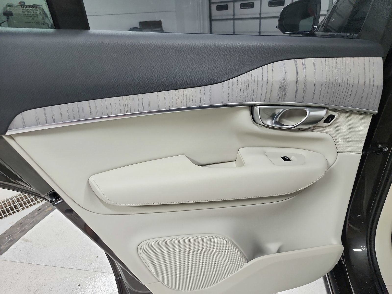 Used 2024 Volvo XC90 B5 Plus AWD/4WD image 42
