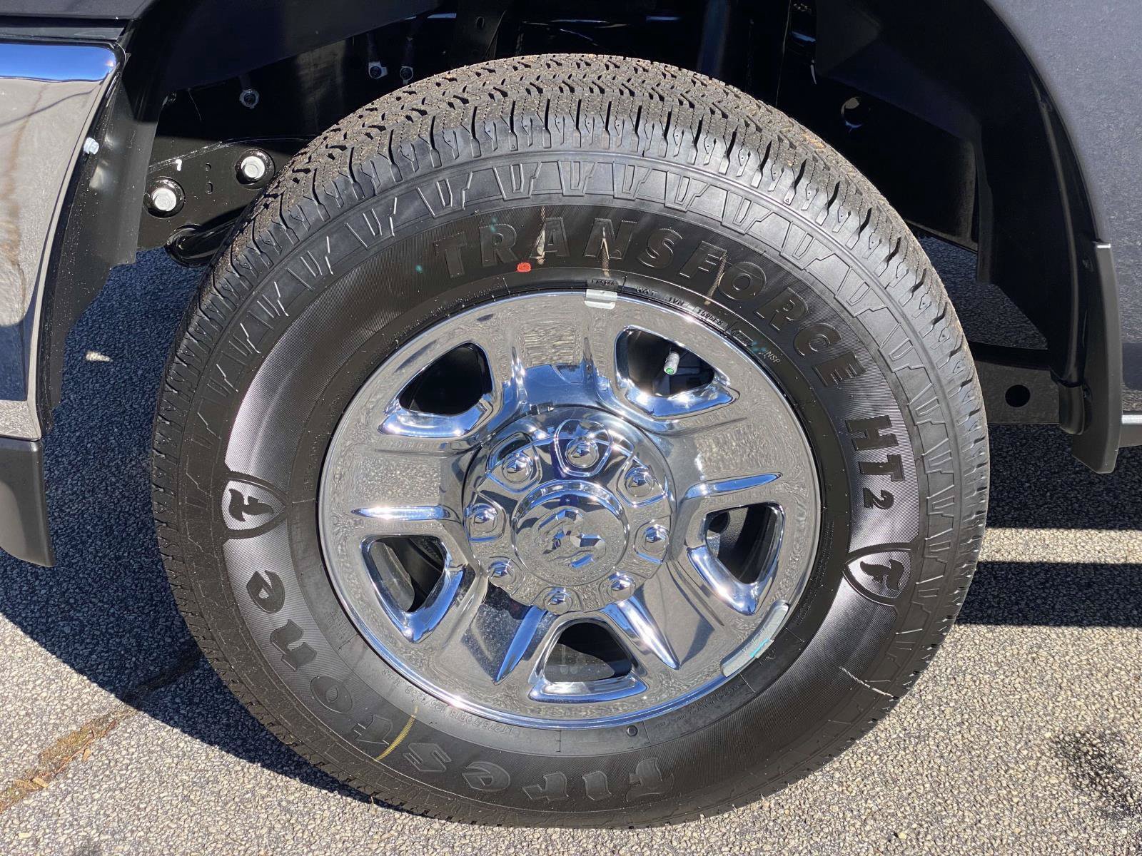 New 2026 RAM 2500 Tradesman AWD/4WD image 15