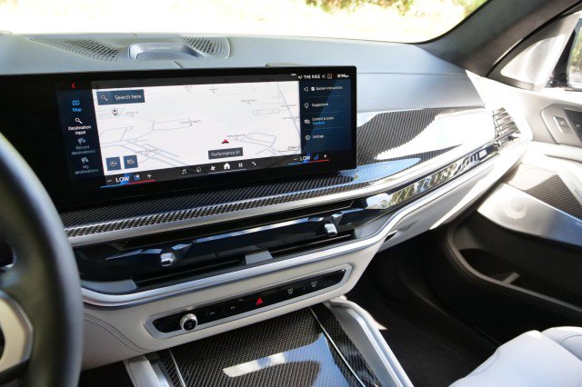 Used 2025 BMW X5 M Competition w/ Executive Package image 15