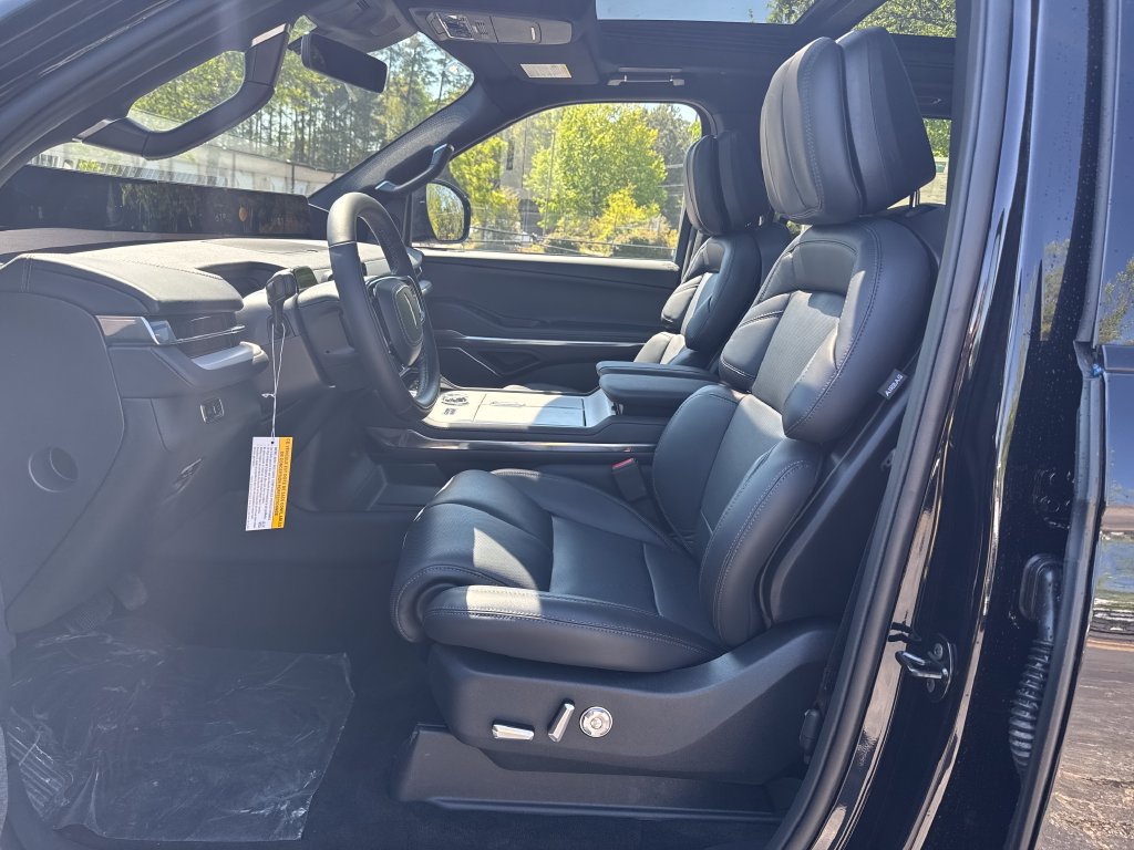 New 2026 Lincoln Navigator L Reserve w/ Jet Appearance Package AWD/4WD image 25