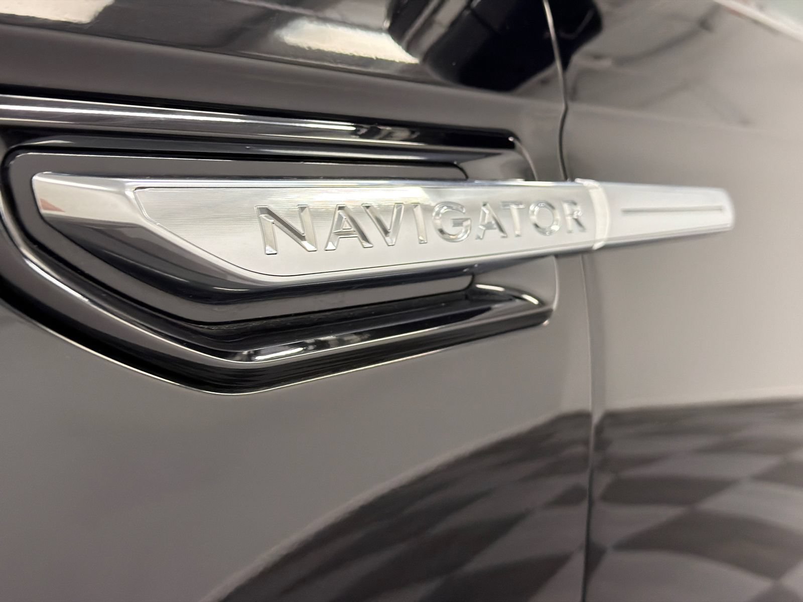 Used 2020 Lincoln Navigator Reserve AWD/4WD image 17
