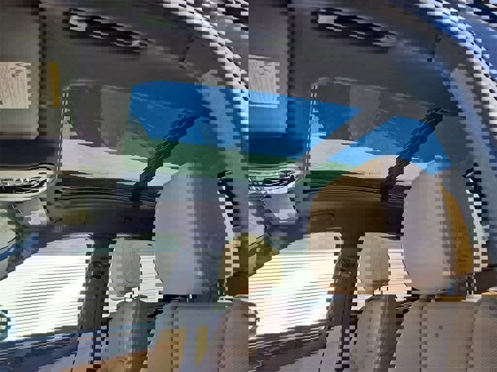 Certified 2024 Porsche Macan S image 18