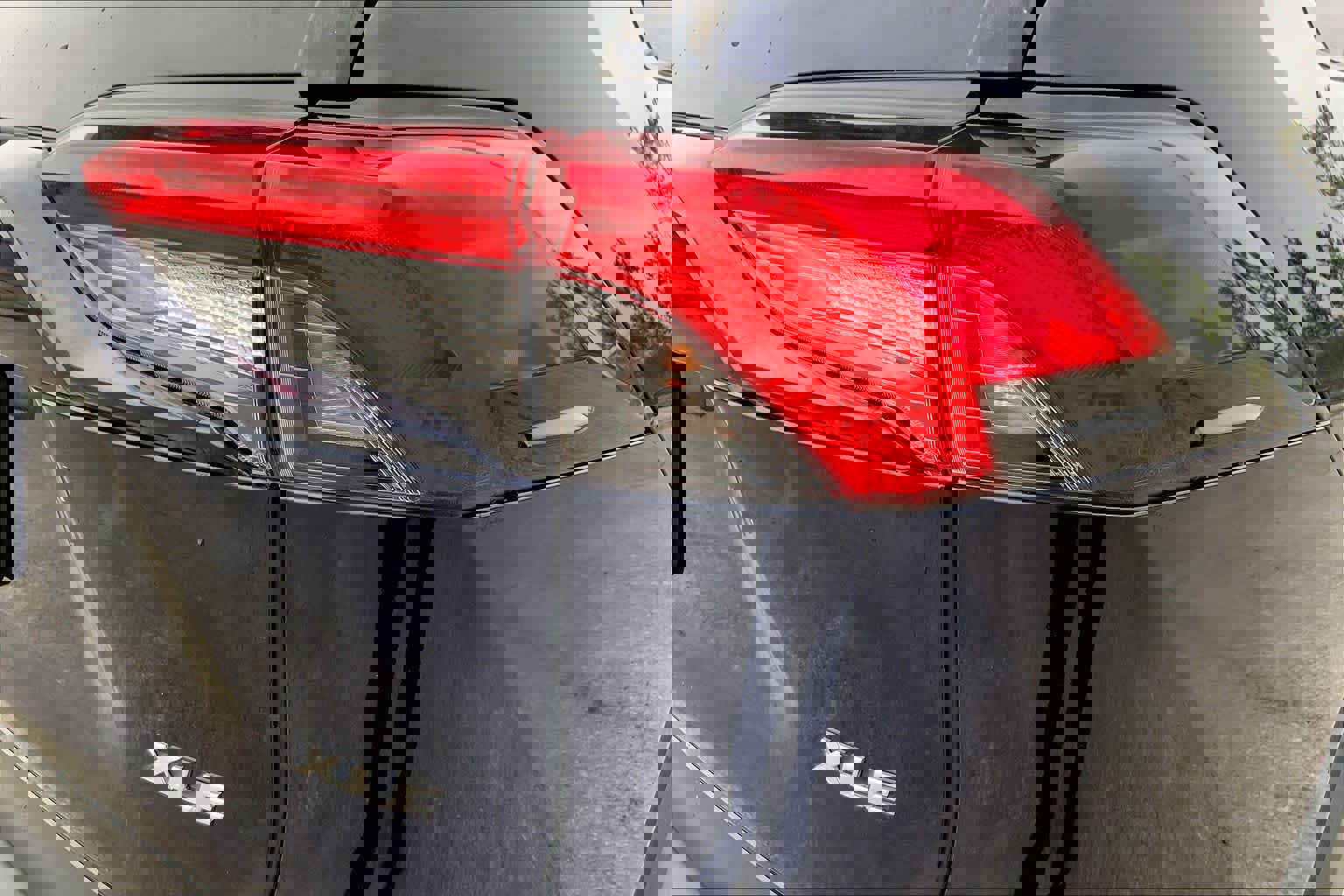 Used 2021 Toyota RAV4 XLE Premium image 29