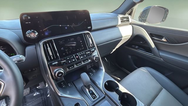 Used 2025 Lexus LX 700h Overtrail w/ Accessory Package (Z1) AWD/4WD image 28