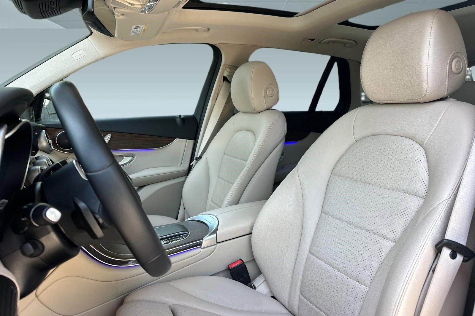 Used 2022 Mercedes-Benz GLC 300 4MATIC image 21