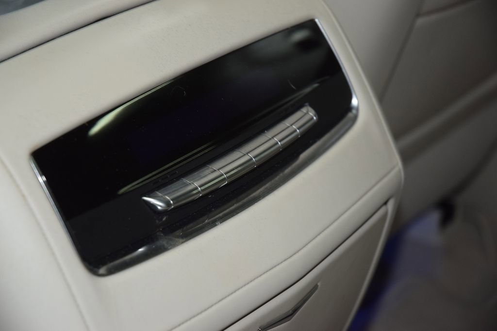 Used 2024 Cadillac Escalade ESV Sport Platinum w/ LPO, ONYX Package AWD/4WD image 43