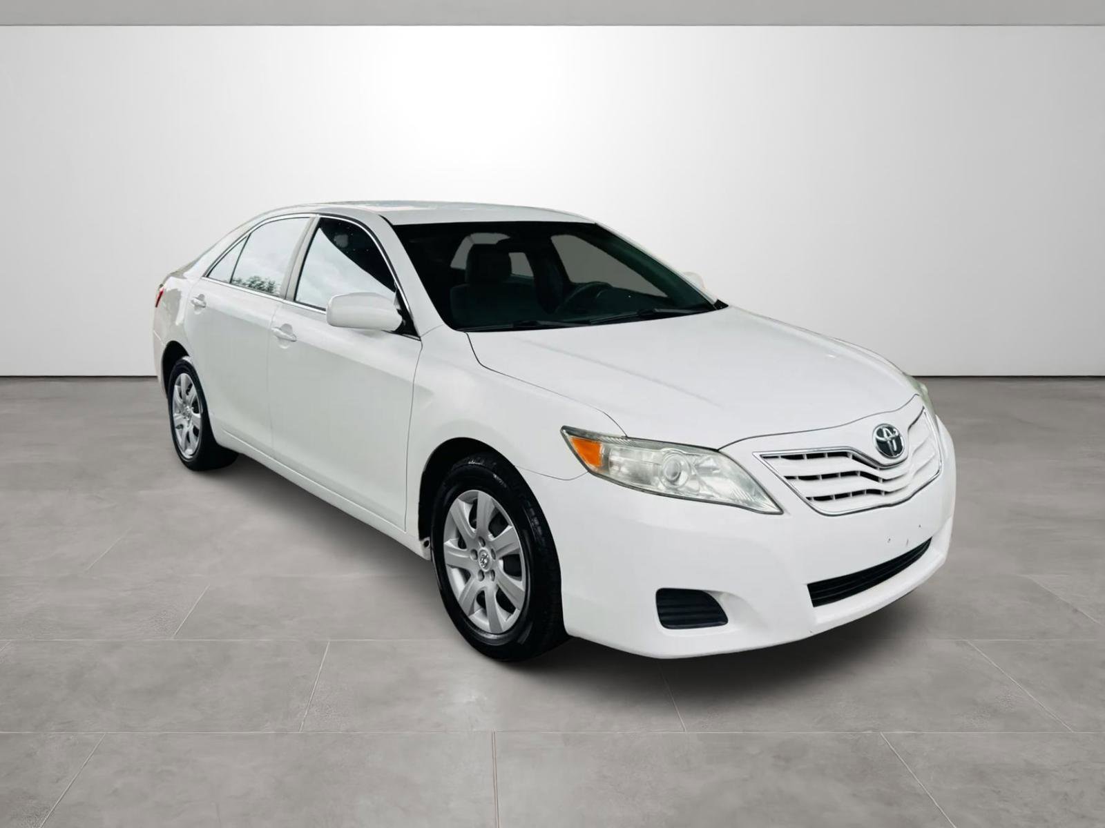 Used 2011 Toyota Camry LE FWD image 5
