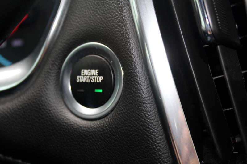 Used 2023 Chevrolet Traverse LT image 36