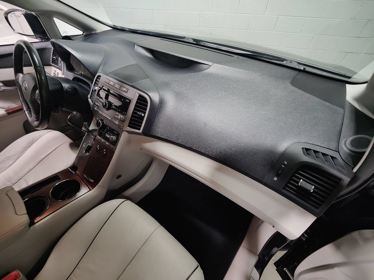 Used 2009 Toyota Venza w/ Comfort Pkg FWD image 13