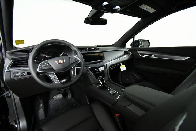 New 2026 Cadillac XT5 Luxury w/ LPO, Floor Liner Package image 10