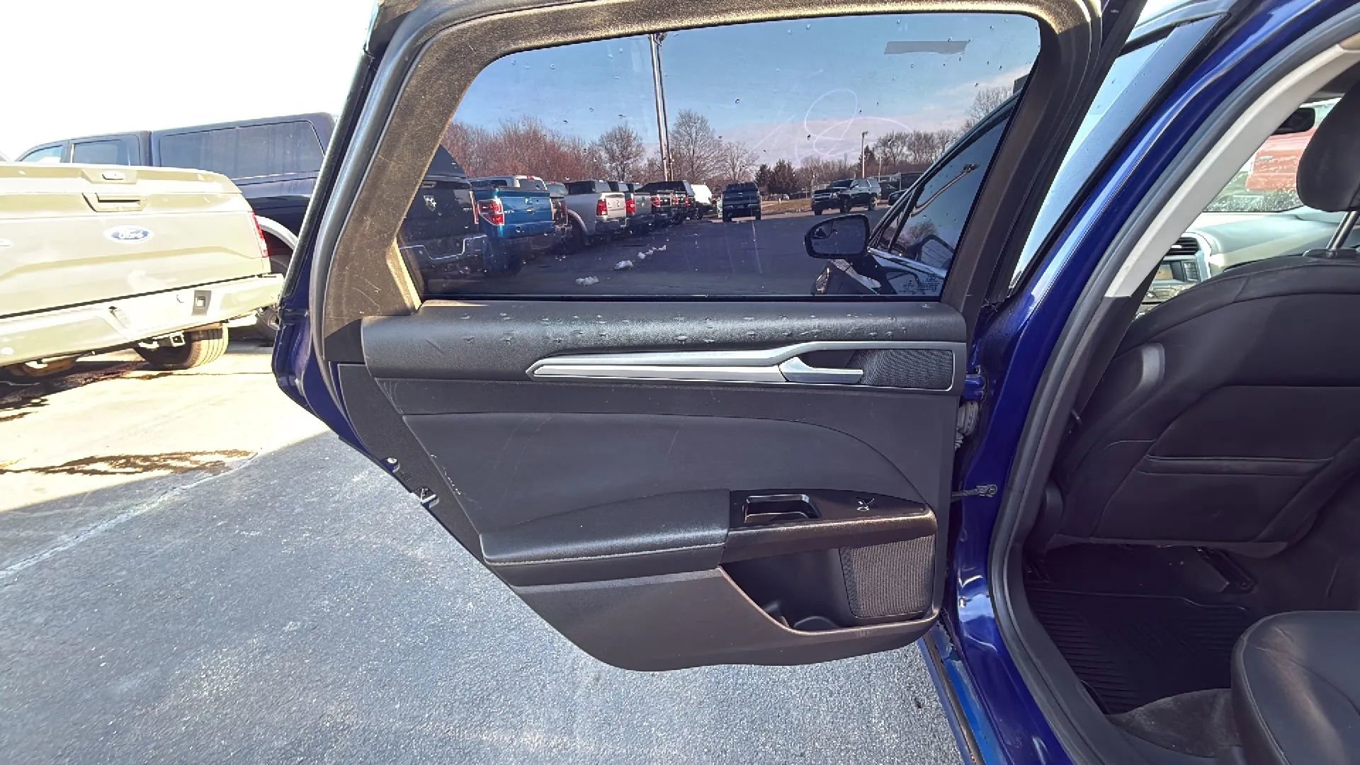 Used 2015 Ford Fusion SE image 11