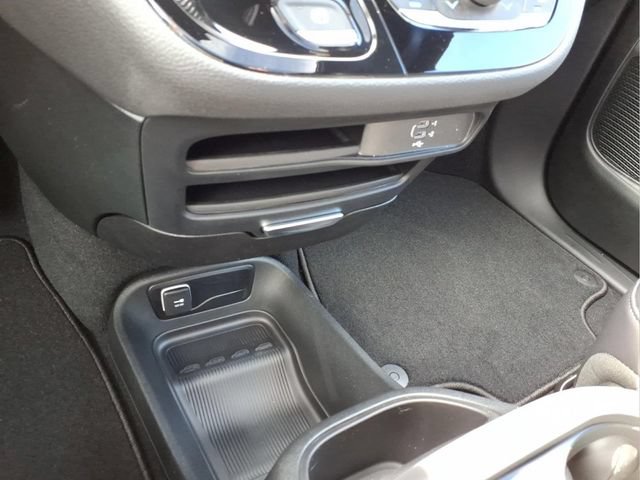 New 2026 Chrysler Pacifica Select AWD/4WD image 24