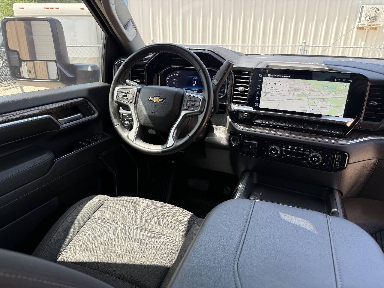 Used 2024 Chevrolet Silverado 2500 LT AWD/4WD image 27