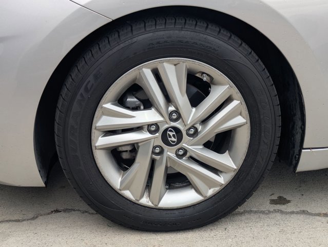 Used 2020 Hyundai Elantra SEL FWD image 23