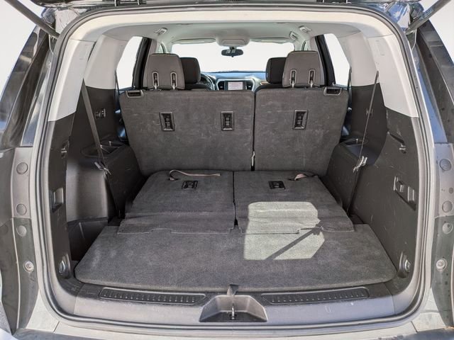 Used 2018 GMC Acadia SLE image 30