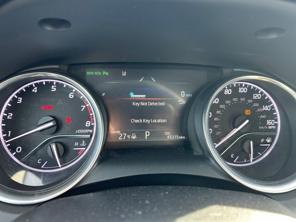 Used 2018 Toyota Camry XLE image 30