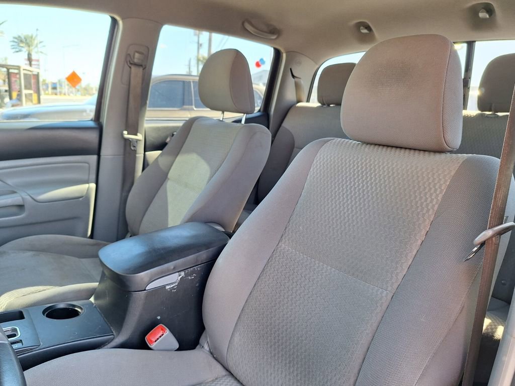 Used 2014 Toyota Tacoma PreRunner w/ Convenience Package image 9