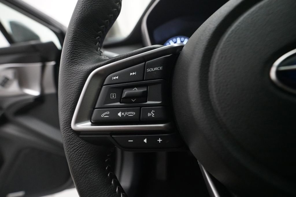 Certified 2025 Subaru Outback Limited image 17