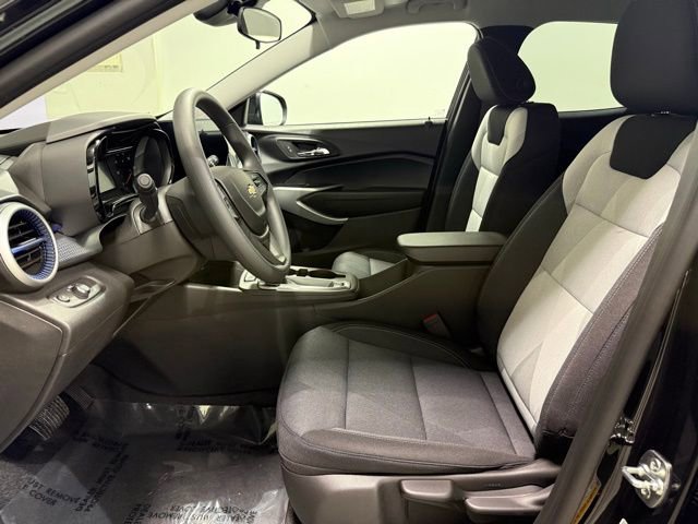 New 2026 Chevrolet Trax LS w/ LS Convenience Package FWD image 12