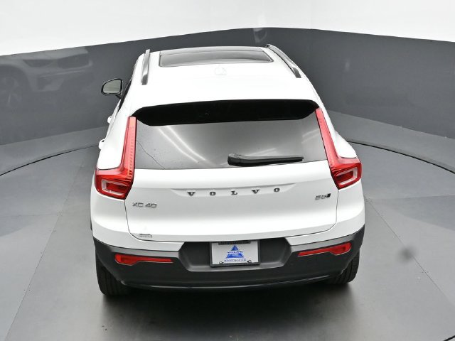 Used 2024 Volvo XC40 B5 Plus AWD/4WD image 44