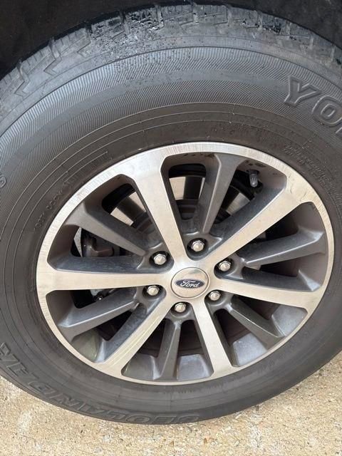 Used 2019 Ford Expedition Max XLT w/ Equipment Group 202A image 32