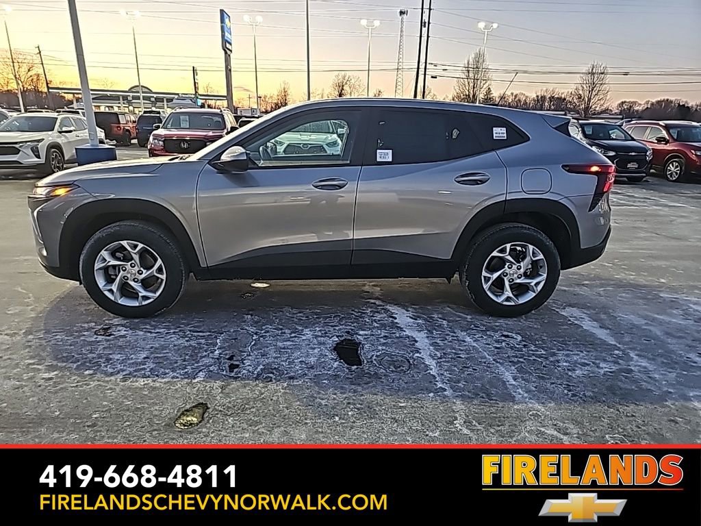 New 2026 Chevrolet Trax LS w/ LS Convenience Package image 8