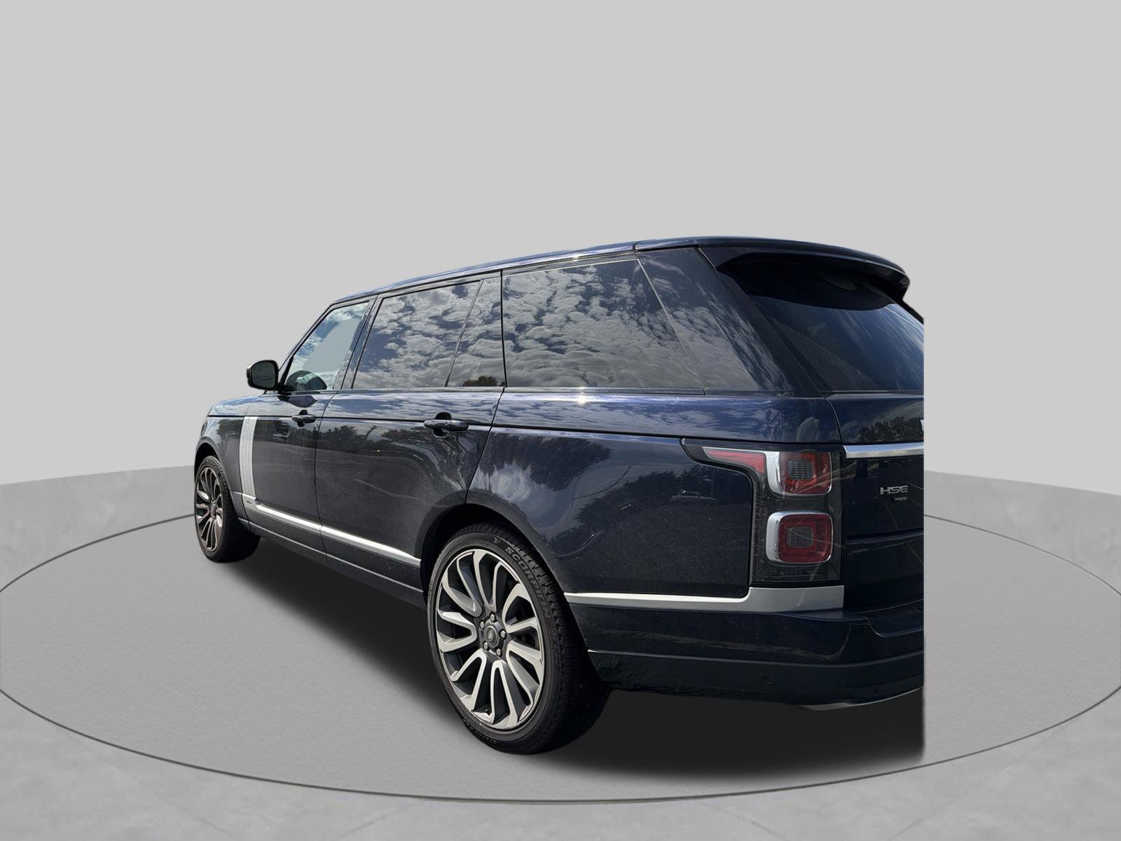 Used 2020 Land Rover Range Rover Long Wheelbase HSE AWD/4WD image 3
