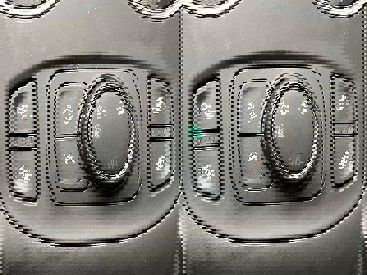 Certified 2023 GMC Terrain SLE w/ Driver Convenience Package image 16