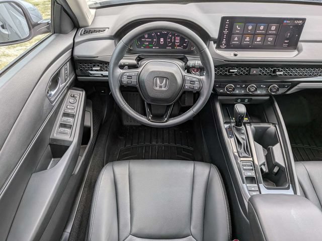Used 2025 Honda Accord EX-L image 12