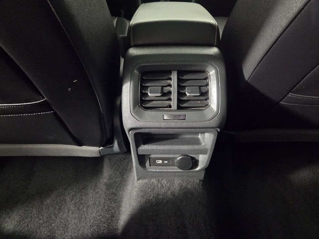 Used 2024 Volkswagen Tiguan SE R-Line AWD/4WD image 25
